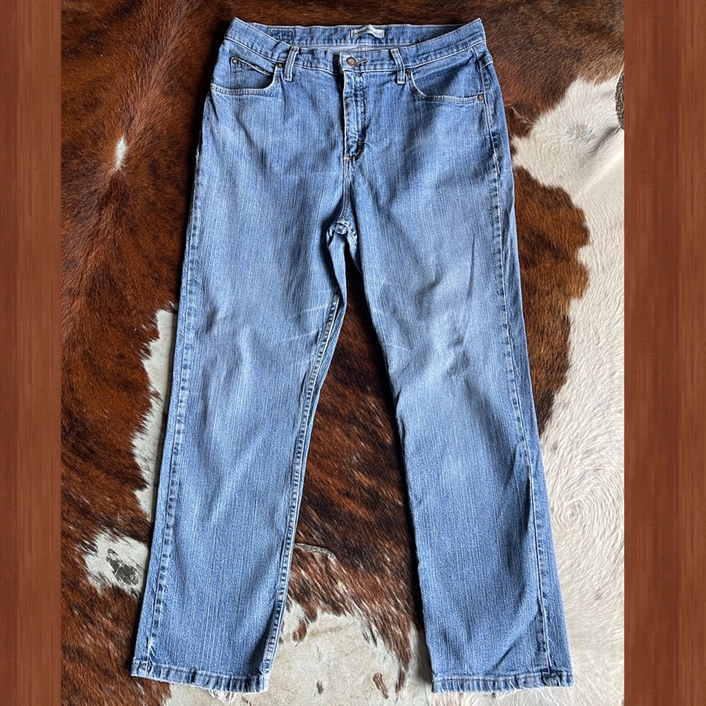 Vintage 1990’s Lee Rider Distressed High Waist Blue Jeans – 14P